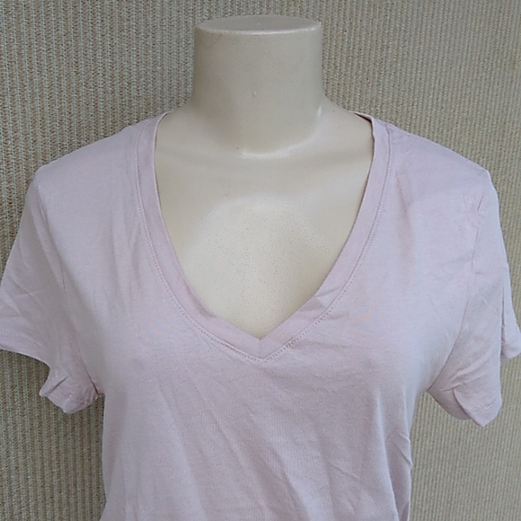 NWT Isabel Maternity Short Sleeve V-Neck Side Shirred Maternity T-Shirt - Size S - Picture 2 of 8